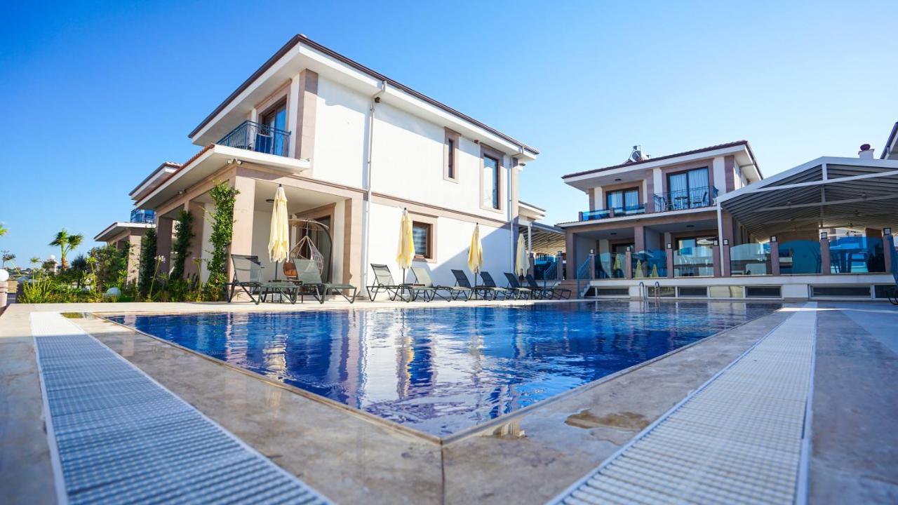 Rota Seaside Otel Cunda Exterior photo