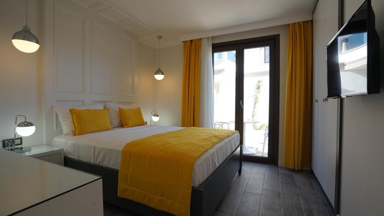 Rota Seaside Otel Cunda Exterior photo