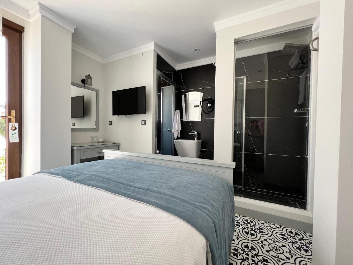 Rota Seaside Otel Cunda Exterior photo